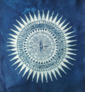 蜡染布小方布铜鼓纹非遗技艺布艺拼接装裱杯垫餐垫板蓝根植物染色