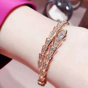 宝格丽手镯满钻