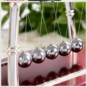 摆锤饰品小型碰撞球牛顿摆钟摆计步器宿舍摆件小球撞击球电视柜