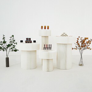 女装店中岛展示台蘑菇圆柱展台化妆品花店异形创意模特商用桌子