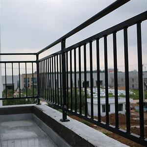 铁艺栏杆护栏扶手铝艺楼梯白色阳台锌钢成都定制y烤漆围栏走廊