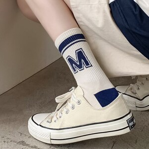 夏季薄款男女士纯棉海军风中筒袜蓝色字母条纹中性运动长袜in新款