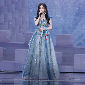 星空渐变连衣裙