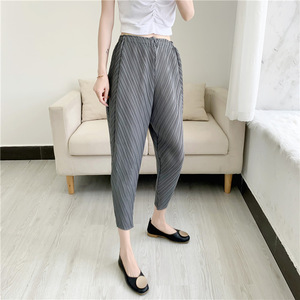 issey miyake/三宅一生 褶皱哈伦裤女小脚修身显瘦时尚百搭萝卜裤