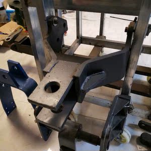 常州东风农机454/484/554/654/754/854拖拉机配件牵引架蛤蟆