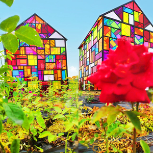 彩色移动玻璃屋 彩色景观屋 花艺七彩玻璃屋炫彩阳光房彩色小屋