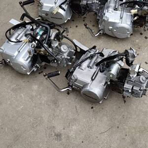 本田弯梁摩托车110发动机