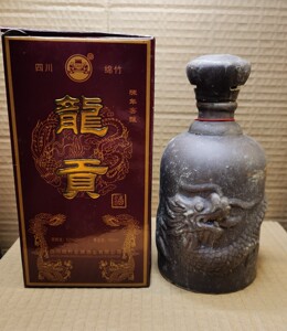 【陈年老酒】2000年四川绵竹龙贡酒52度纯粮酒库存窖藏酒