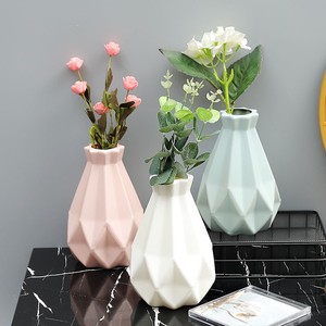插花塑料花瓶