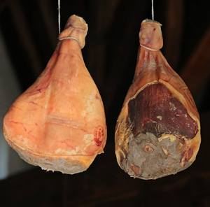 即食火腿腊肉整只方便下酒菜腊肉大腿肉