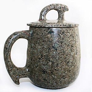 内蒙正宗中华麦饭石水杯马克杯养生杯净水大容量原石一体杯