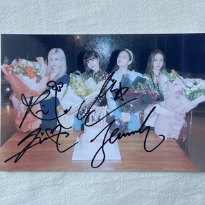 blackpink亲笔签名宣传照lisa朴彩英rose金智妮jennie金智秀jisoo