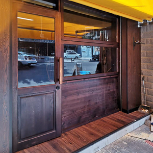 临沂实木原木门窗直供定做 甜品i酒吧咖啡馆门店实木门