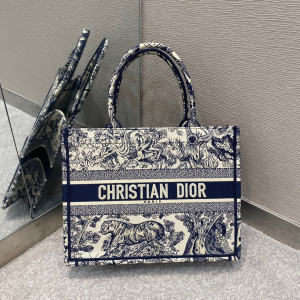 【莱恩拍卖】dior/迪奥托特包bookto帆布刺绣购物袋单肩包手提袋