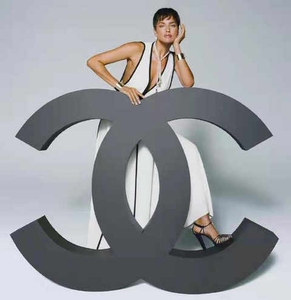 超大品牌logo摄影道具拍照奢侈品道具个性写真拍摄橱窗展示装饰品