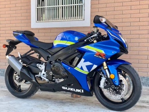 二手进口铃木gsx250四缸跑车重机车小r趴赛600大排量公路赛摩托车
