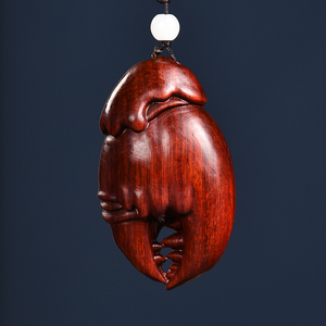 小叶紫檀蟹钳手把件螃蟹钳子挂件手中有钳钱招财转运木雕工艺品