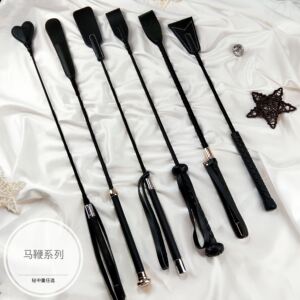 马鞭sm情趣用品调情女用sp工具心形皮拍真皮双层小鞭子spank调教