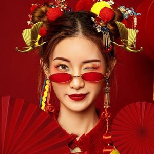 国潮千禧墨镜眼镜网红黄色墨镜带链条太阳镜复古结婚接亲伴娘拍照