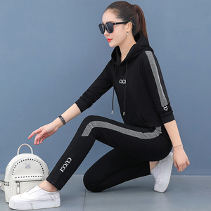乔丹秋季女装时尚洋气休闲运动服套装女长袖连帽卫衣宽松大码两件