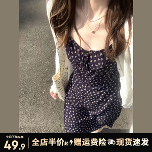 2024新款茶歇法式小个子碎花吊带连衣裙子女夏季海边度假沙滩短裙