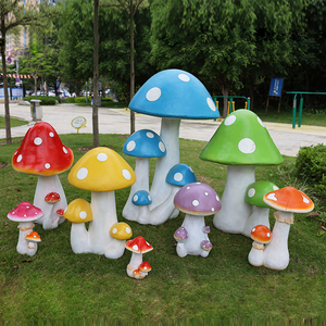 大型卡通可爱蘑菇摆件庭院装饰户外玻璃钢雕塑幼儿园仿真植物桌椅