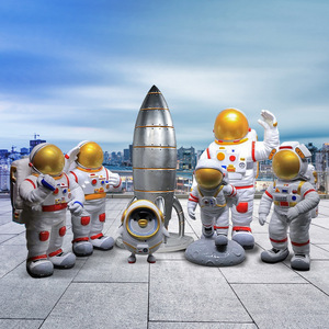 玻璃钢创意太空人宇航员火箭模型宇宙飞船登月雕塑商场影院大摆件