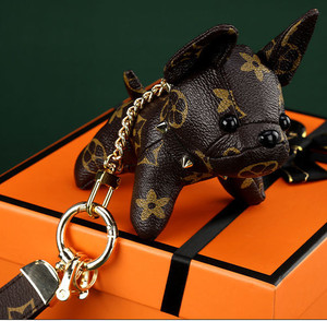 适用lv拆包老花法斗犬钥匙扣可爱挂件摆件汽车钥匙扣狗狗包包挂饰