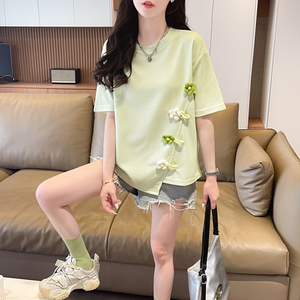 韩版宽松小个子设计感立体小花短袖上衣女夏季时尚减龄正肩T恤衫