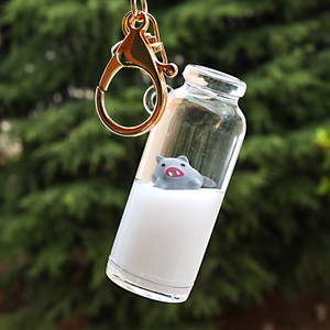 2021新品流红漂浮牛奶猪三福可爱网沙猪浪悬浮牛t奶猪猪小冲钥匙