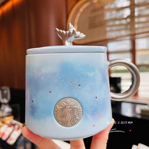 星巴克2021夏梦幻星空双尾鱼杯盖人鱼铭牌蓝紫色星空银河马克杯子