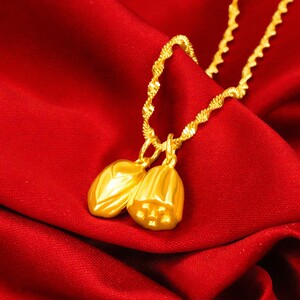 老凤祥云女黄金莲蓬项链新款18k k金古法金吊坠同款饰品首饰项坠