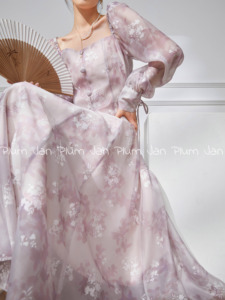 Plum Jan/法式复古紫色掐腰蕾丝碎花连衣裙子春季2024年新款长裙