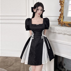 法式复古方领泡泡袖连衣裙设计感小众鱼骨束腰a字蓬蓬公主裙女夏