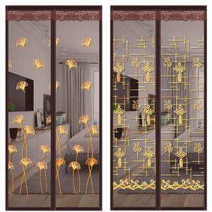 卧室房间门口窗帘