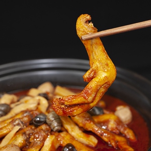 滋韵阁广西特产田螺鸭脚煲柳州螺蛳鸭脚带皮卤味炸