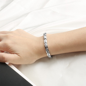 000人付款淘宝包邮 台湾正品 moma 精密陶瓷锗磁 防辐射手链 保健手链