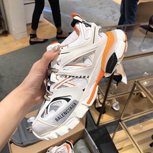 巴黎世家最新鞋