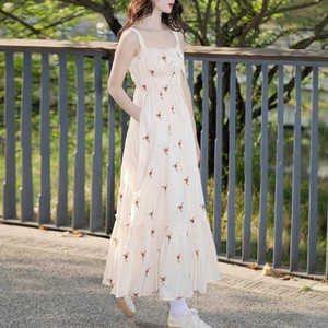 小香风减龄碎花吊带裙子2024新款夏季超仙森系显瘦小众设计连衣裙