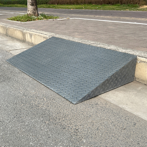 钢铁台阶斜坡垫货车路沿斜坡垫工厂叉车用台阶斜坡汽车台阶爬坡垫