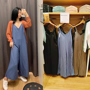 优衣库2021夏款气质显瘦阔腿裤麻混纺v领吊带连体裤女 y438259