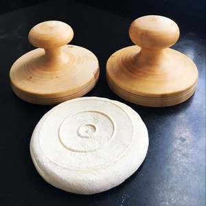 实木手压饼器按饼器圆形家用擀面烙饼工具压饼模具做烧饼用的工具