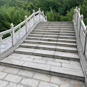 定制石材栏杆五莲红河道护栏汉白玉石桥栏板雕刻芝麻灰罗马柱扶手