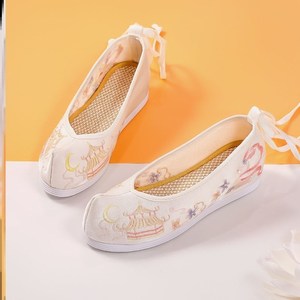 00tb8502747970淘宝增高绣花鞋女古风女鞋高跟古装鞋明制汉服鞋子