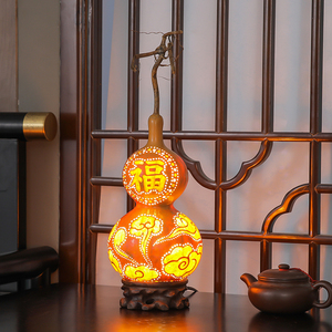 葫芦灯手工雕刻