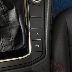 19宝来后备箱开关