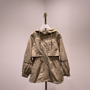 麦寻女装2021秋季新款韩版宽松连帽休闲短款风衣外套nfys3002