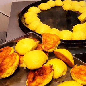 东北四合面玉米大饼子手工粗粮锅贴窝窝头大饼子早餐馒头包邮