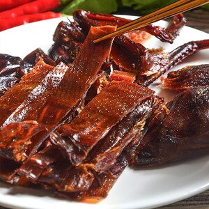 酱板鸭湖南正宗手撕酱鸭常德益阳长沙特产香辣特辣变态辣风干整只