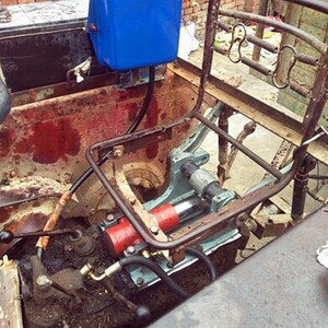 包邮农用小四轮拖拉机后升降液压油顶升降器外置强升油缸小牛头